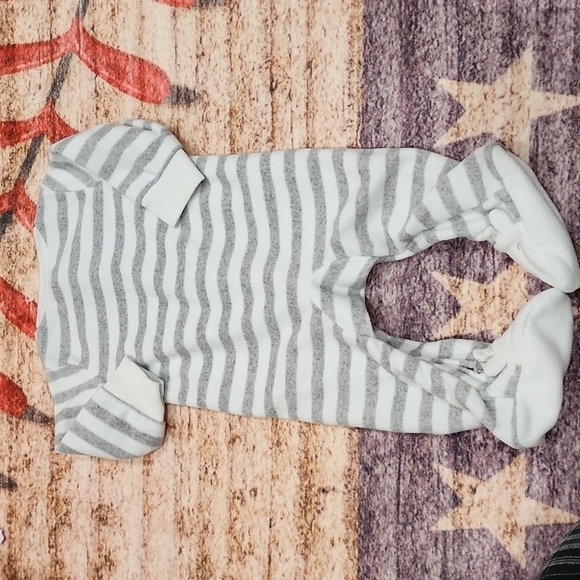 Bundle Carters pajamas - Picture 6 of 13